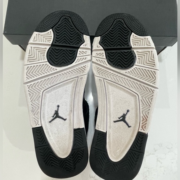 Retro Jordan 4 ‘Royalty’ - Picture 6 of 8